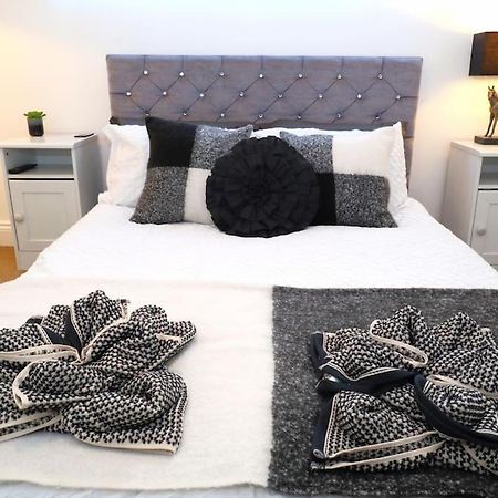 New Sunset Square Eastbourne 2 Bed Apartment, Long Stay Welcome Luaran gambar