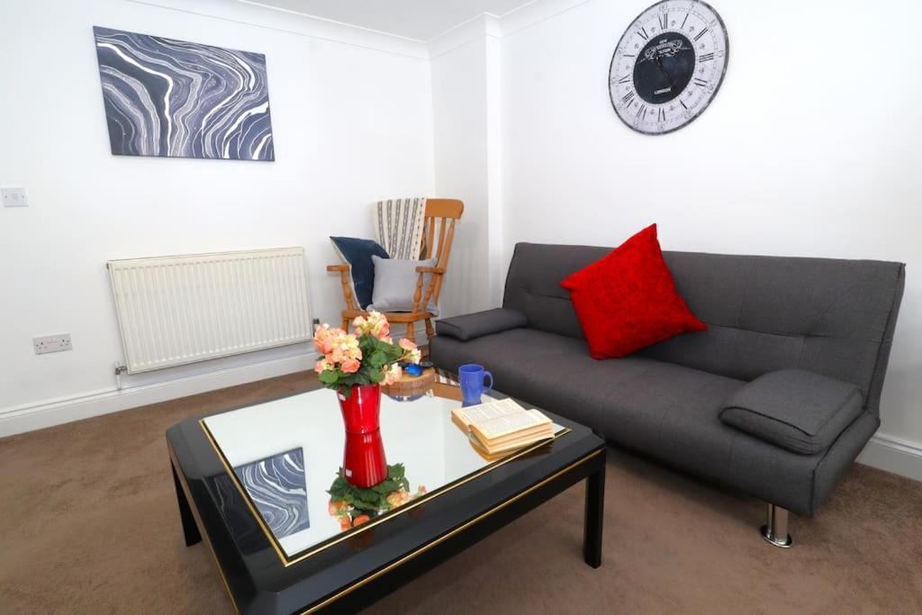 New Sunset Square Eastbourne 2 Bed Apartment, Long Stay Welcome Luaran gambar