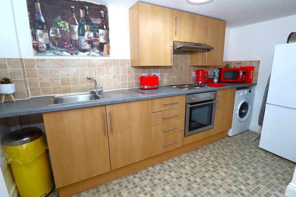 New Sunset Square Eastbourne 2 Bed Apartment, Long Stay Welcome Luaran gambar
