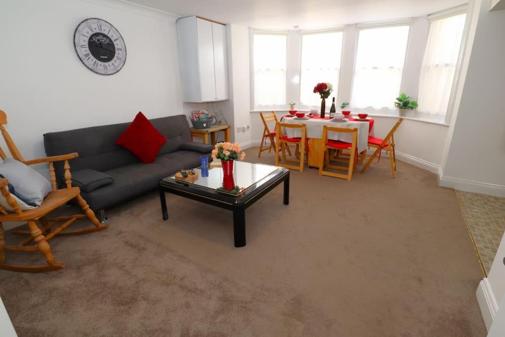 New Sunset Square Eastbourne 2 Bed Apartment, Long Stay Welcome Luaran gambar