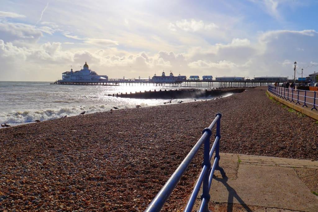 New Sunset Square Eastbourne 2 Bed Apartment, Long Stay Welcome Luaran gambar