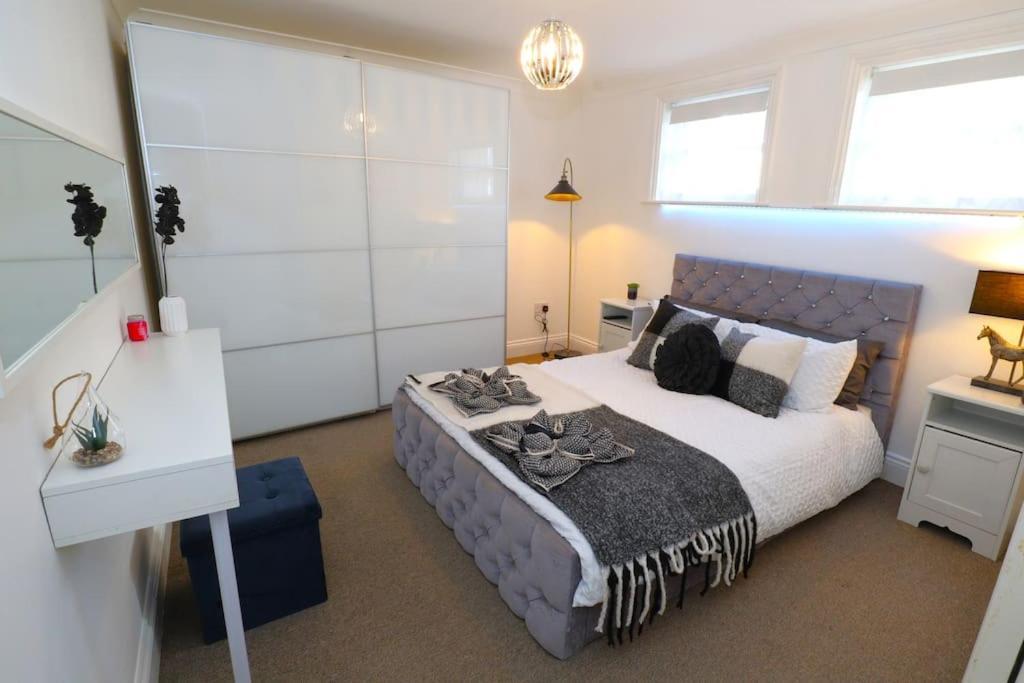 New Sunset Square Eastbourne 2 Bed Apartment, Long Stay Welcome Luaran gambar