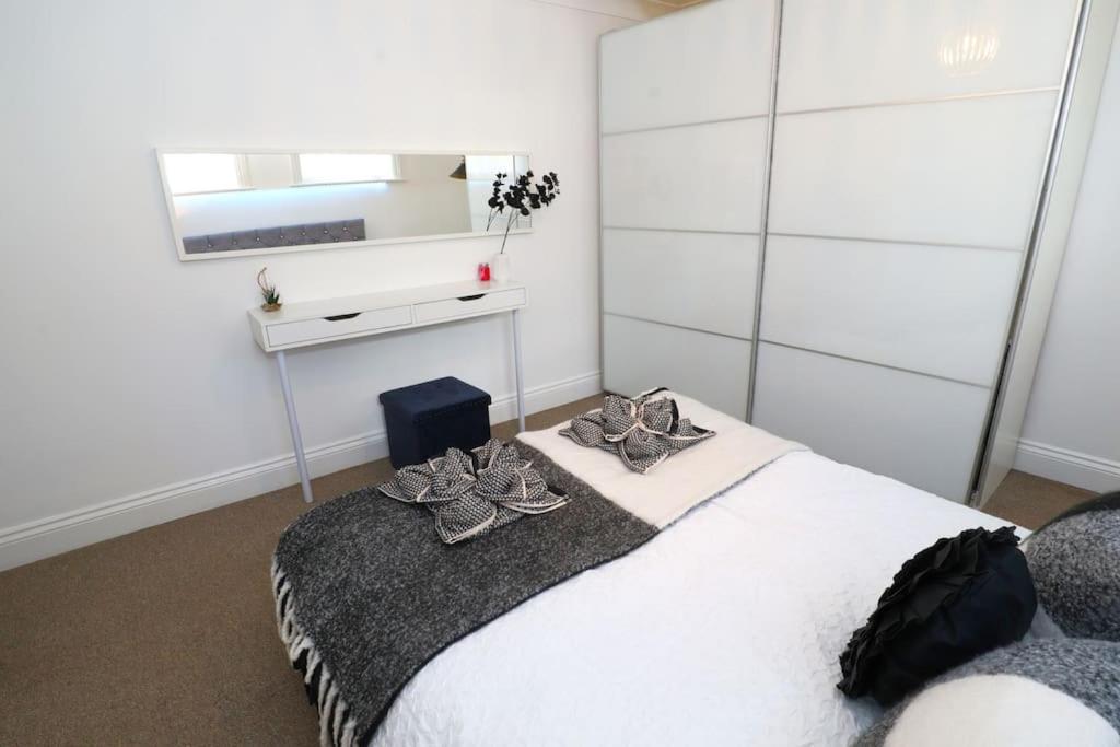New Sunset Square Eastbourne 2 Bed Apartment, Long Stay Welcome Luaran gambar